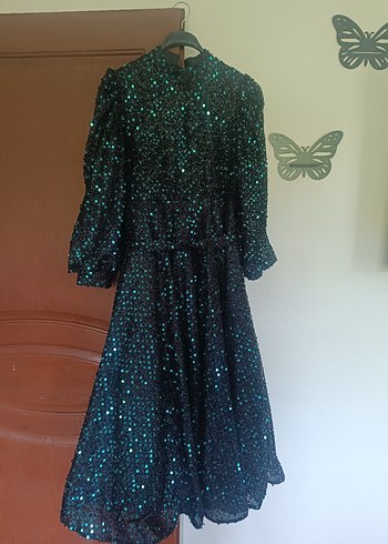 Uzun yeşil Tesettür parıltılı abiye - Görsel 5