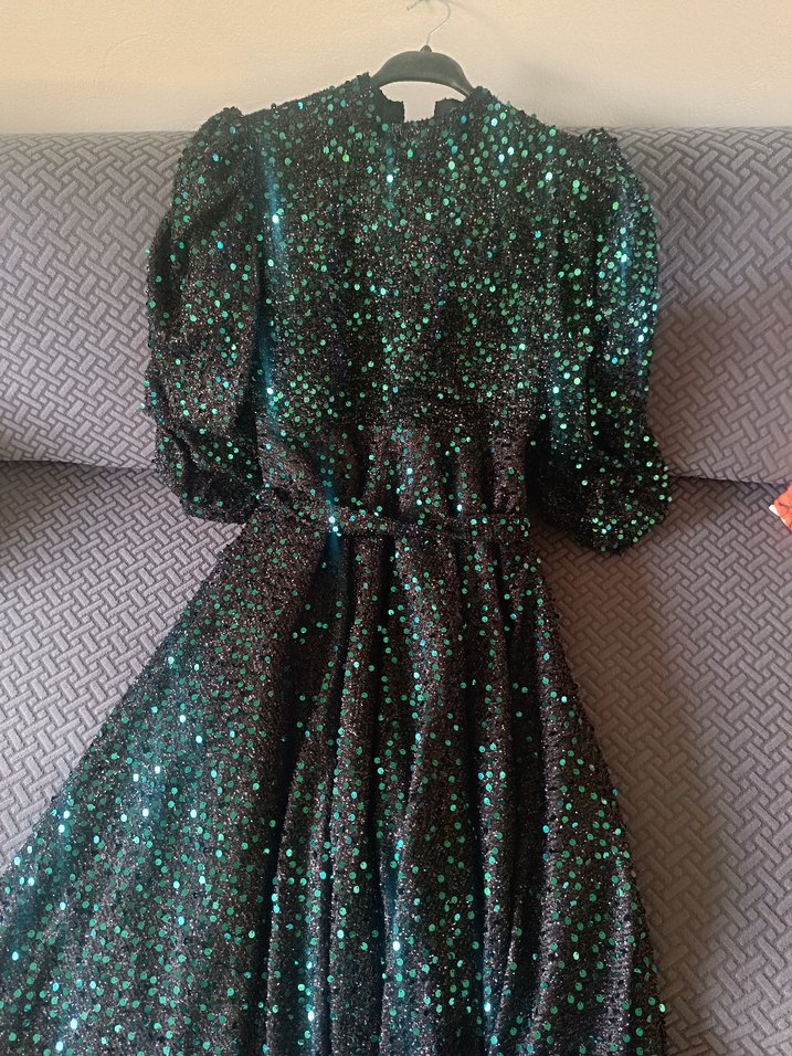 Uzun yeşil Tesettür parıltılı abiye - Görsel 2