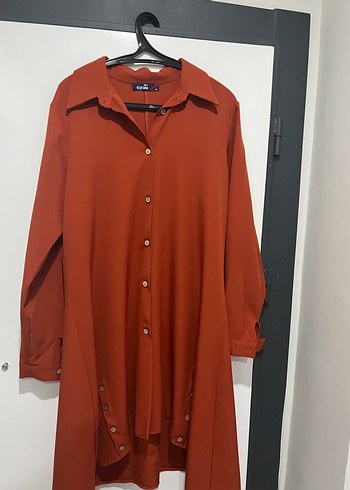 Düğmeli Kahverengi Midi Tunik