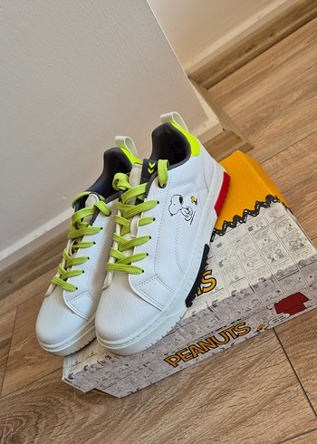 Hummel Peanuts Snoopy Renkli Baskılı Beyaz Kadın Spor Ayakkabı