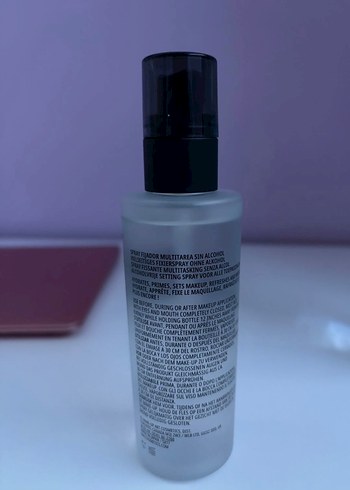 MAC Fix+ Parlatıcı Aydınlatıcı Sabitleme Sprey - Görsel 2