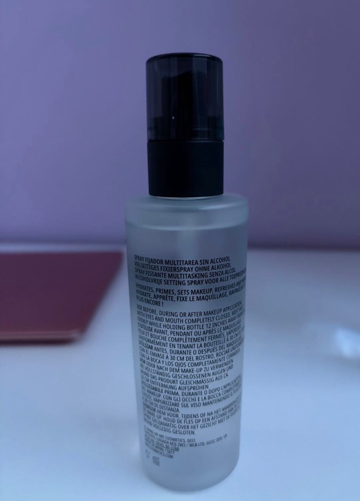 MAC Fix+ Parlatıcı Aydınlatıcı Sabitleme Sprey - Görsel 2