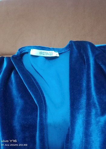 Uzun Kollu Mavi Dökümlü alttan çıtçıtlı Bluz - Görsel 2