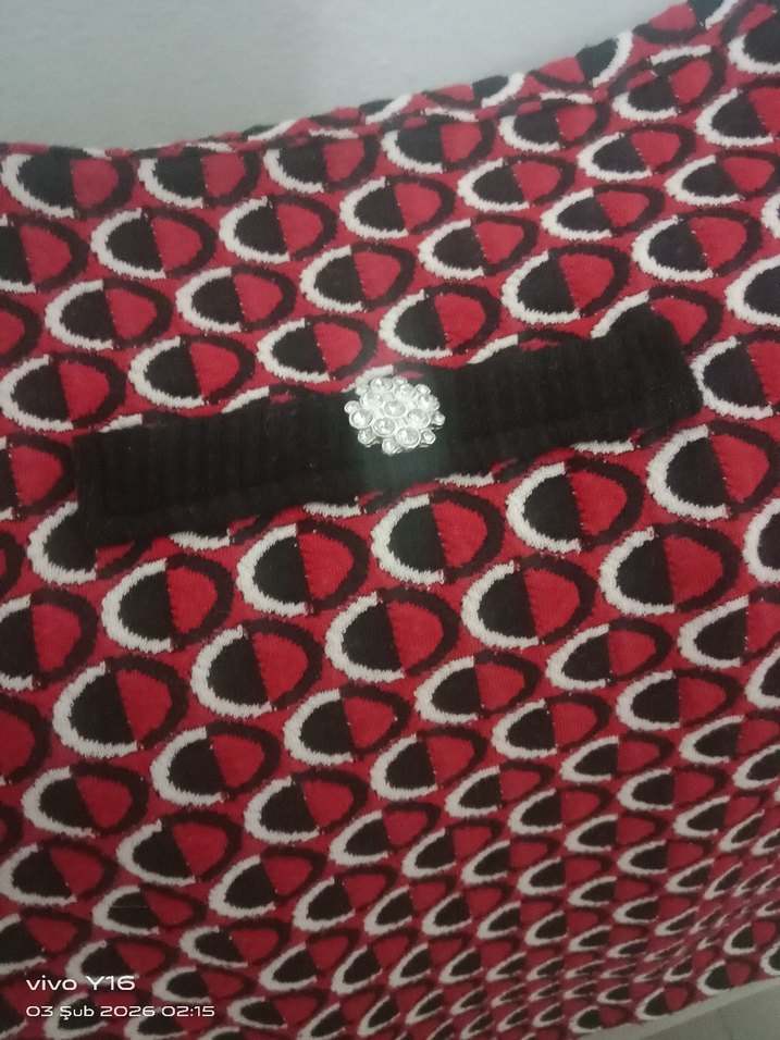 Kırmızı Desenli Tokalı Mini Etek - Görsel 3