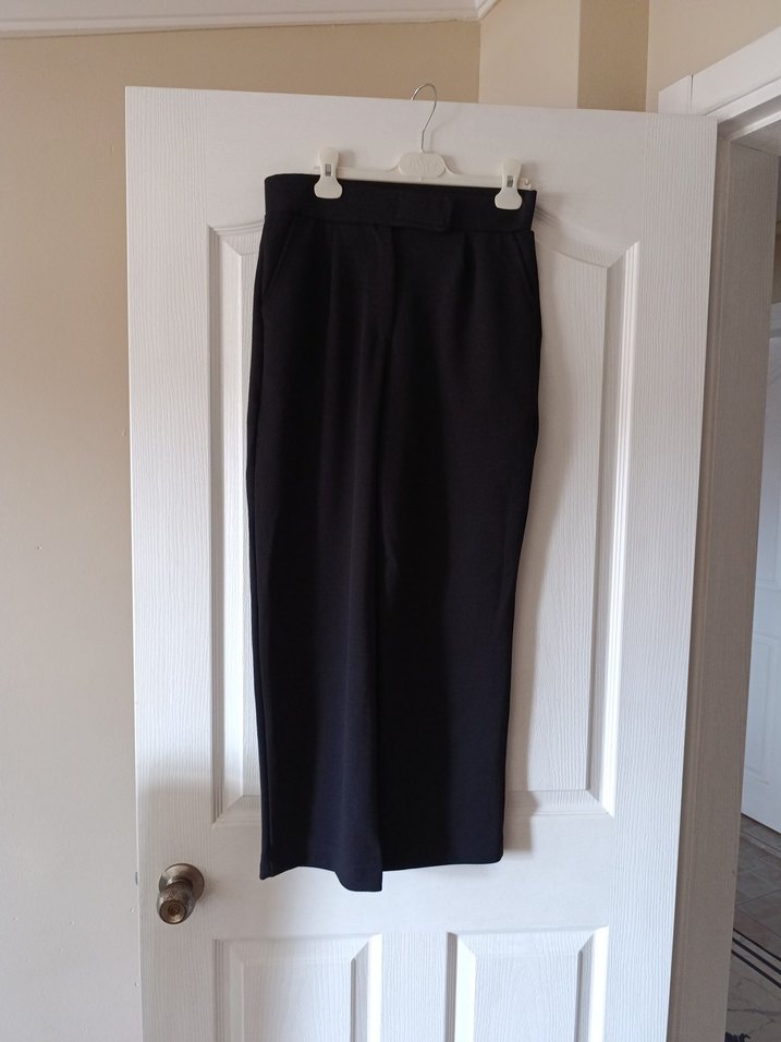 Siyah Kemerli Kadın Kumaş Pantolon - Görsel 2