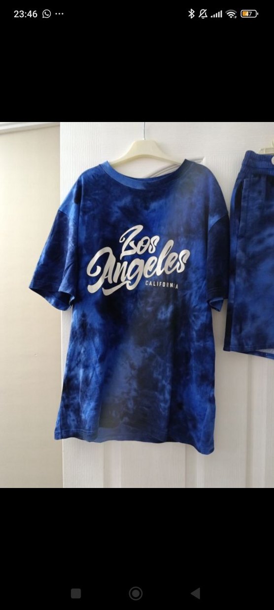 Erkek Mavi Batik Desenli Rahat Tişört ve Şort Takımı - Görsel 2