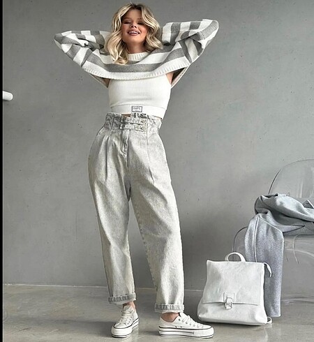Diğer Oversize kısa kazak