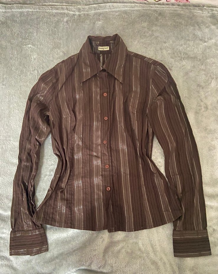 Düğmeli Koyu Kahverengi Gömlek - Görsel 3