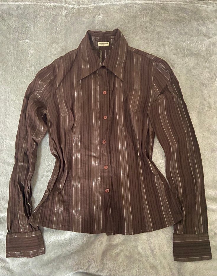 Düğmeli Koyu Kahverengi Gömlek - Görsel 2