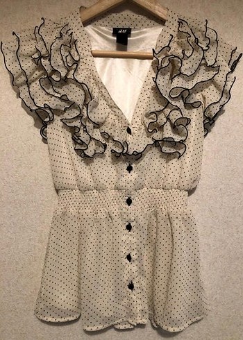 Kısa Kollu V Yakalı Fırfırlı Bej Bluz - Görsel 2