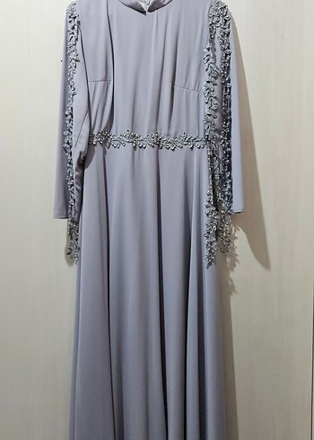 Gri Nakışlı Yüksek Yakalı Uzun Abiye Elbise - Görsel 2