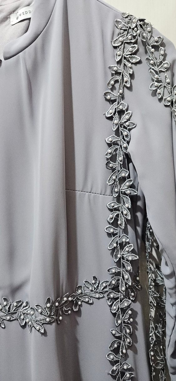 Gri Nakışlı Yüksek Yakalı Uzun Abiye Elbise - Görsel 5