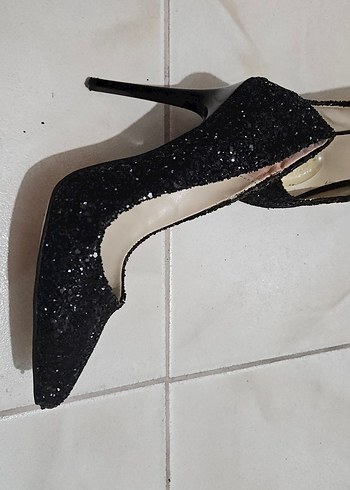 Siyah Parıltılı Stiletto Yılan Desenli Topuklu
