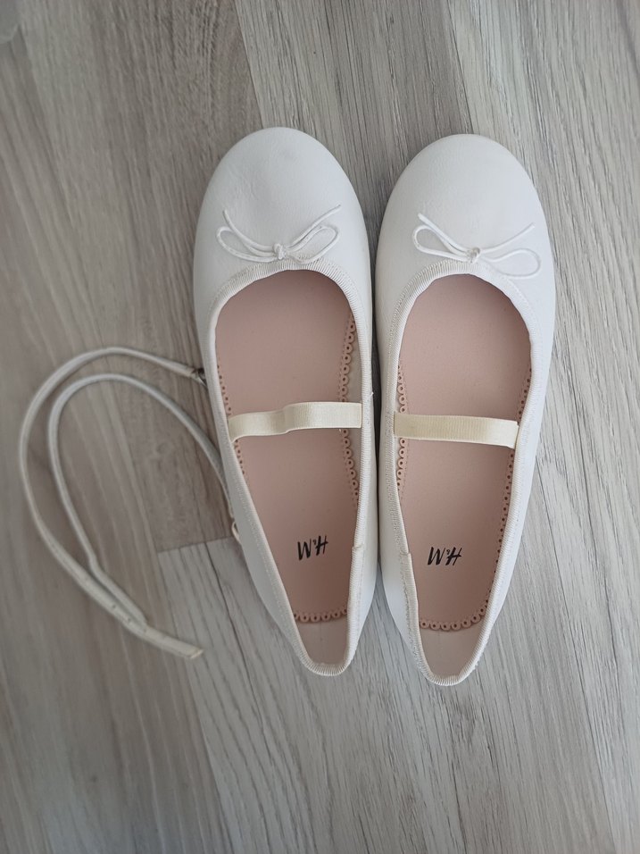 Kız Çocuk Beyaz Fiyonklu Babet Ayakkabı - Görsel 2