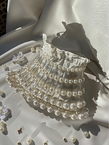 Pearl silver bag