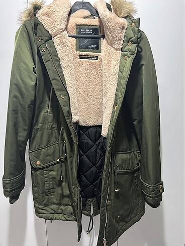 Pull and Bear Pull&bear haki mont