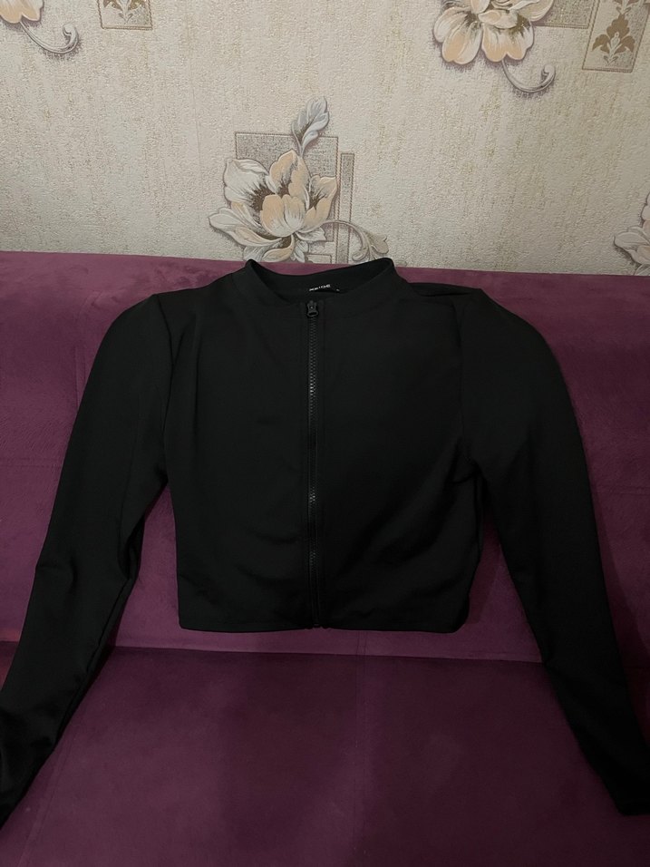 Lc Wakiki Siyah Yüksek Yakalı Uzun Kollu Atletik Üst - Görsel 4