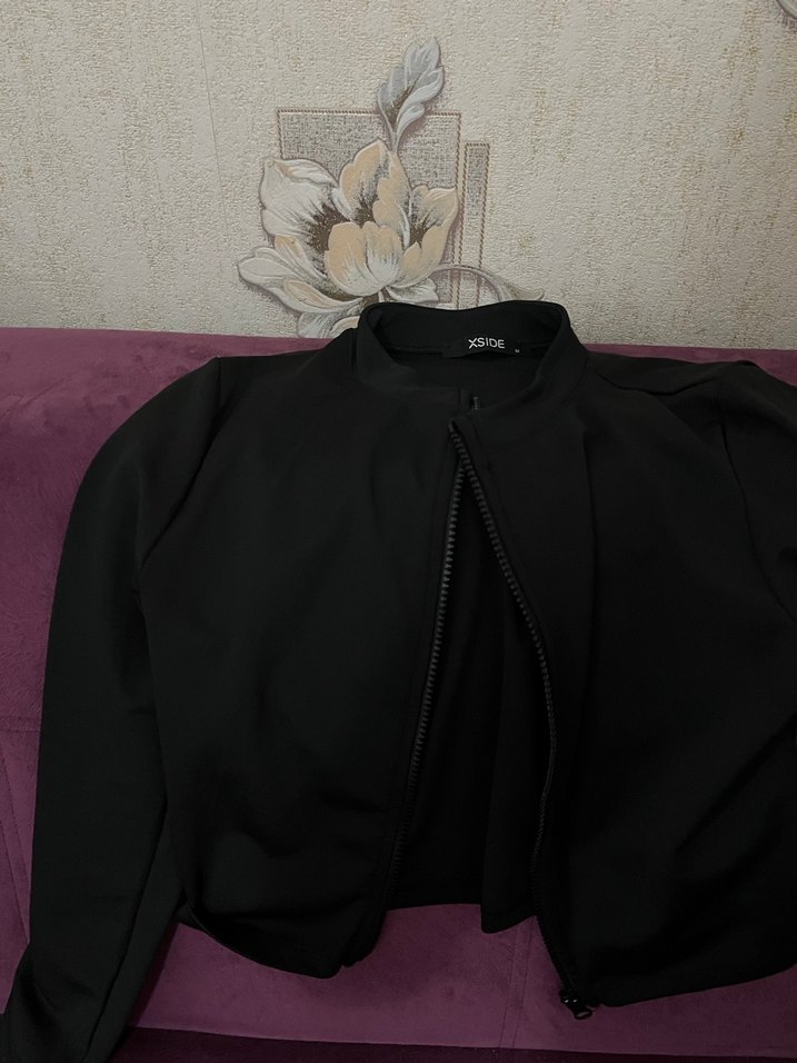 Lc Wakiki Siyah Yüksek Yakalı Uzun Kollu Atletik Üst - Görsel 3