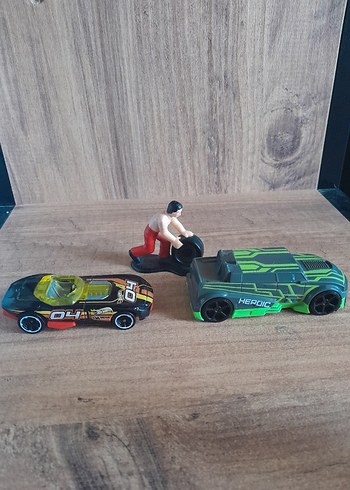  Beden 2 ADET METAL ARAÇ VE FİGÜRAN MAJORETTE MARKA