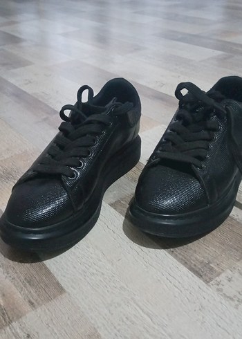 Elle Siyah Yılan Desenli Platform Kadın Spor Ayakkabı