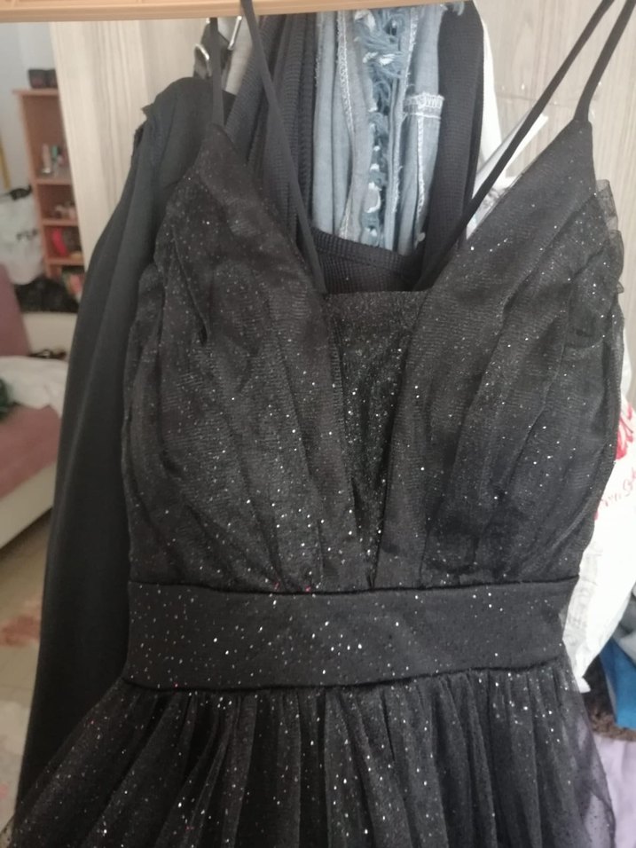 Siyah V Yakalı Drapeli Midi Gotik Elbise - Görsel 3