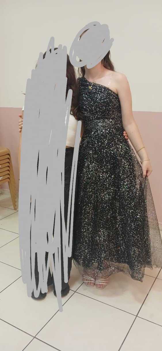 Parlak Siyah Tek Omuzlu Uzun Abiye Elbise - Görsel 4