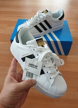 Adidas Süperstar 