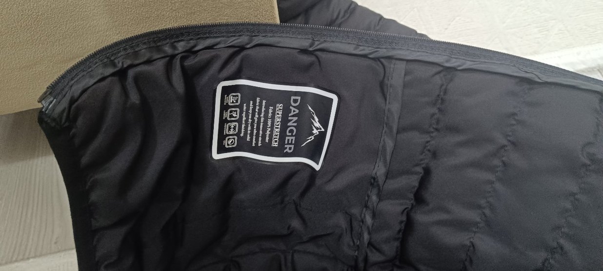 Siyah Kapüşonlu Erkek Mont kalın - Görsel 3