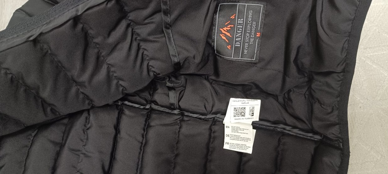 Siyah Kapüşonlu Erkek Mont kalın - Görsel 4