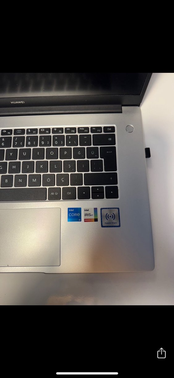 Gri Renkli Laptop - Görsel 3