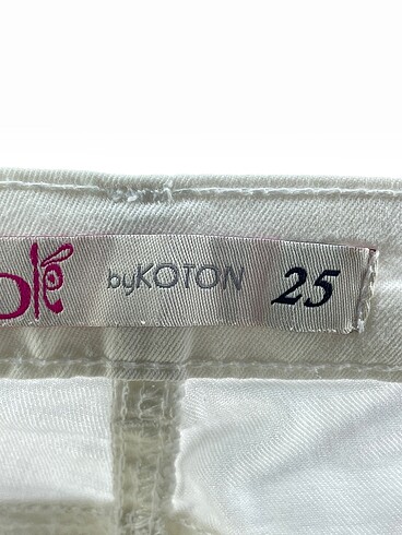 26 Beden beyaz Renk Koton Skinny %70 İndirimli.