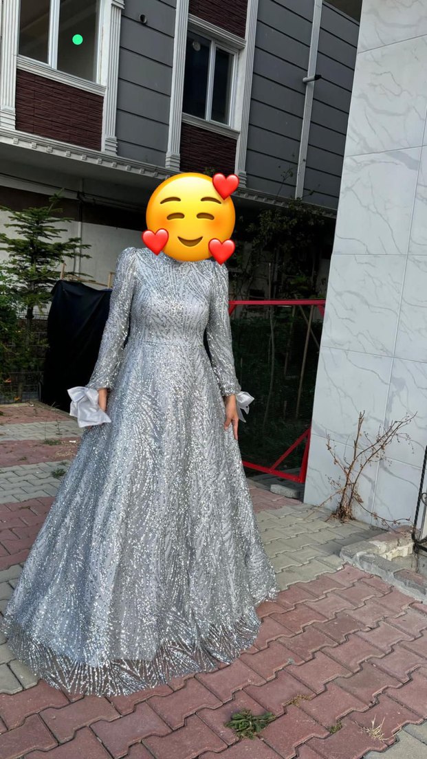 Gri Uzun Kol Drapeli Kadın Abiye - Görsel 2