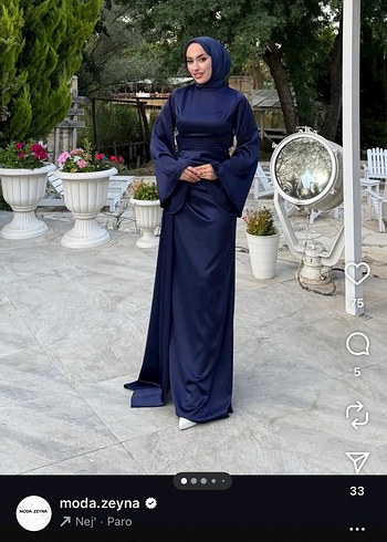 Uzun Lacivert Yüksek Yakalı Sade Elbise - Görsel 3