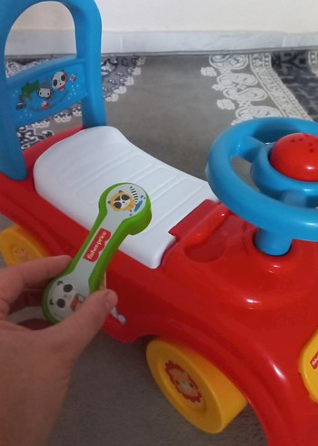 Renkli Kırmızı Oyuncak Araba - Görsel 2