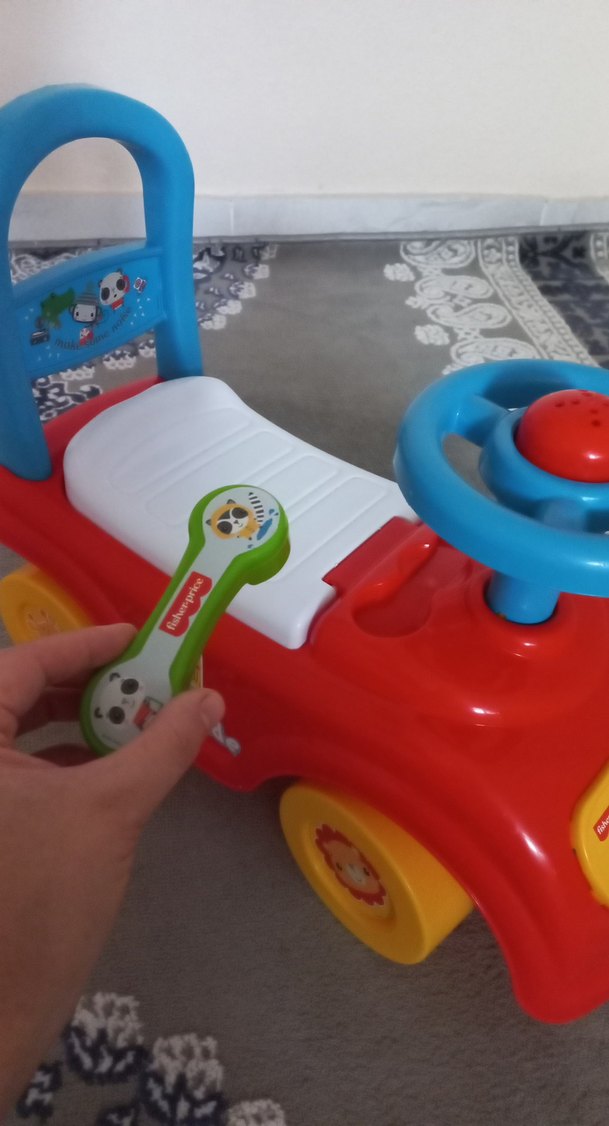 Renkli Kırmızı Oyuncak Araba - Görsel 2