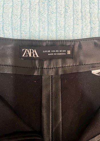 Düğmeli Siyah Deri Kadın Pantolon - Görsel 3