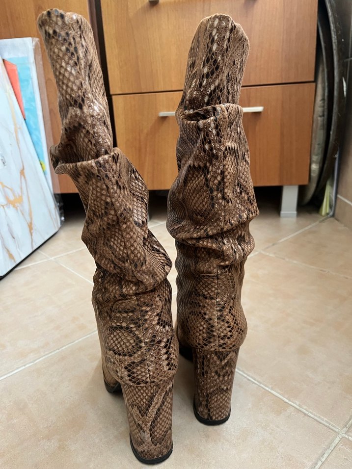 Yılan Desenli Kahverengi Deri Dizüstü Bot - Görsel 3