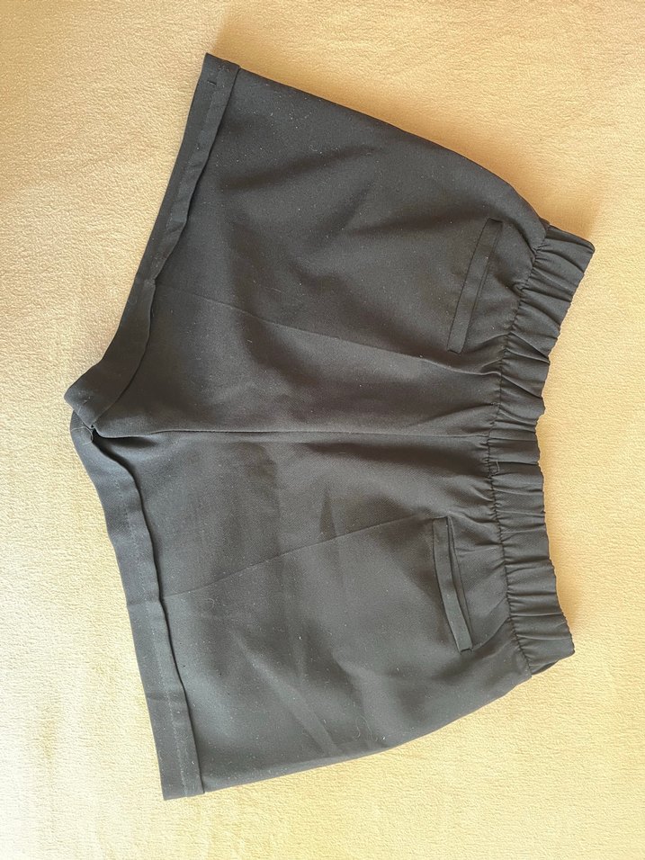 Piliseli Siyah Hamile Mini Şort - Görsel 2