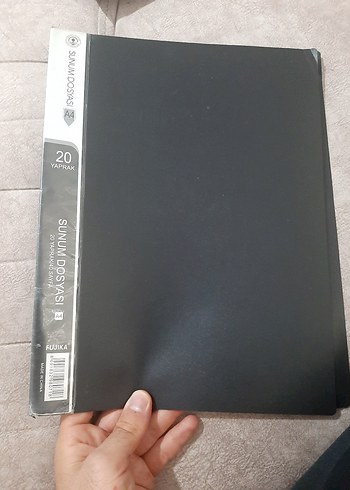Siyah Sunum Dosyası A4 20 Yaprak