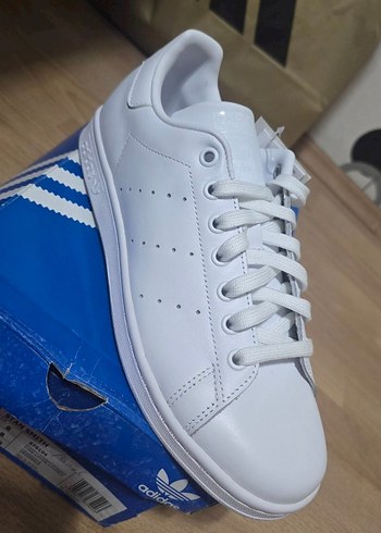 Beyaz Adidas Stan Smith  Spor Ayakkabı - Görsel 2