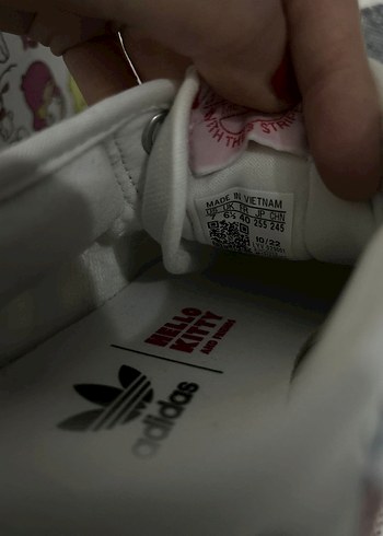 Adidas NİZZA  koleksiyon Hello Kitty Desenli Kadın Spor Ayakkabı - Görsel 3