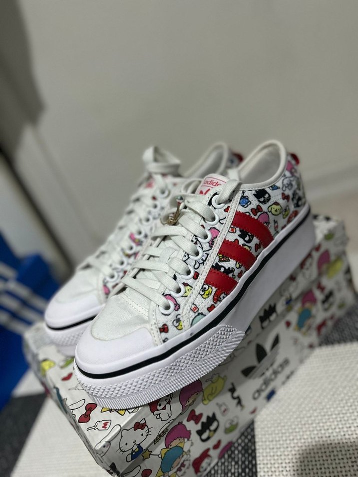 Adidas NİZZA  koleksiyon Hello Kitty Desenli Kadın Spor Ayakkabı - Görsel 2