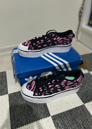 Adidas 38,5