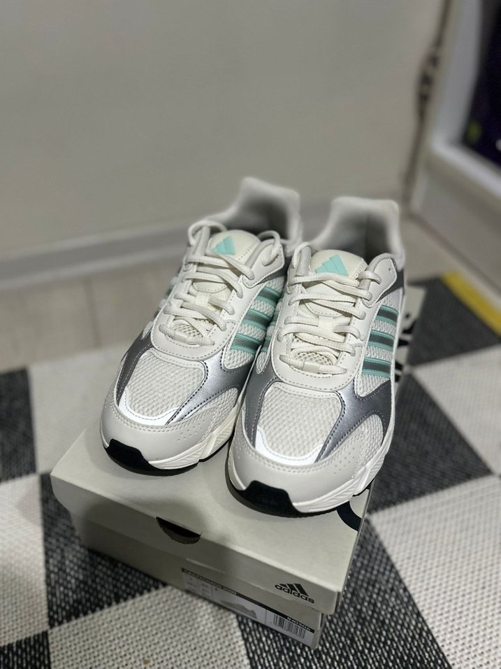 Beyaz Adidas Spor Ayakkabı çok rahat trend model. - Görsel 2