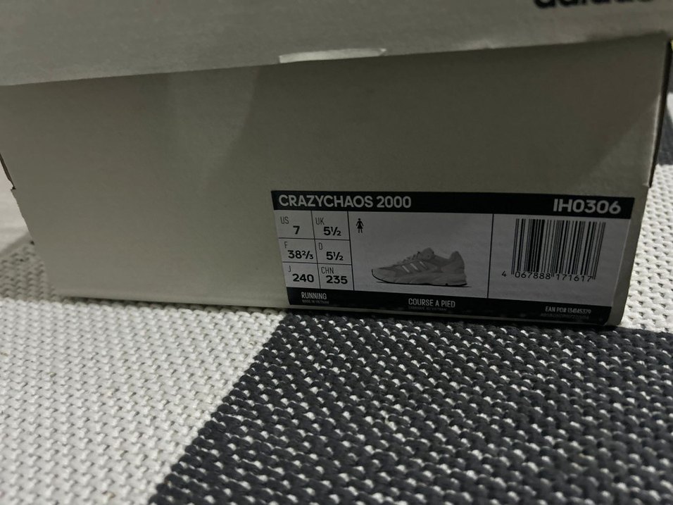 Beyaz Adidas Spor Ayakkabı çok rahat trend model. - Görsel 3