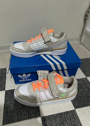 Adidas 39