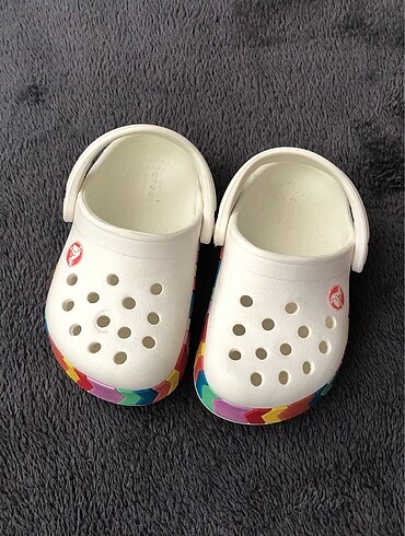22 Beden beyaz Renk Crocs C5