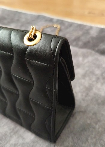 Altın Zincir Detaylı Siyah Biker Çanta - Görsel 7