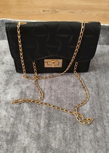 Altın Zincir Detaylı Siyah Biker Çanta - Görsel 3