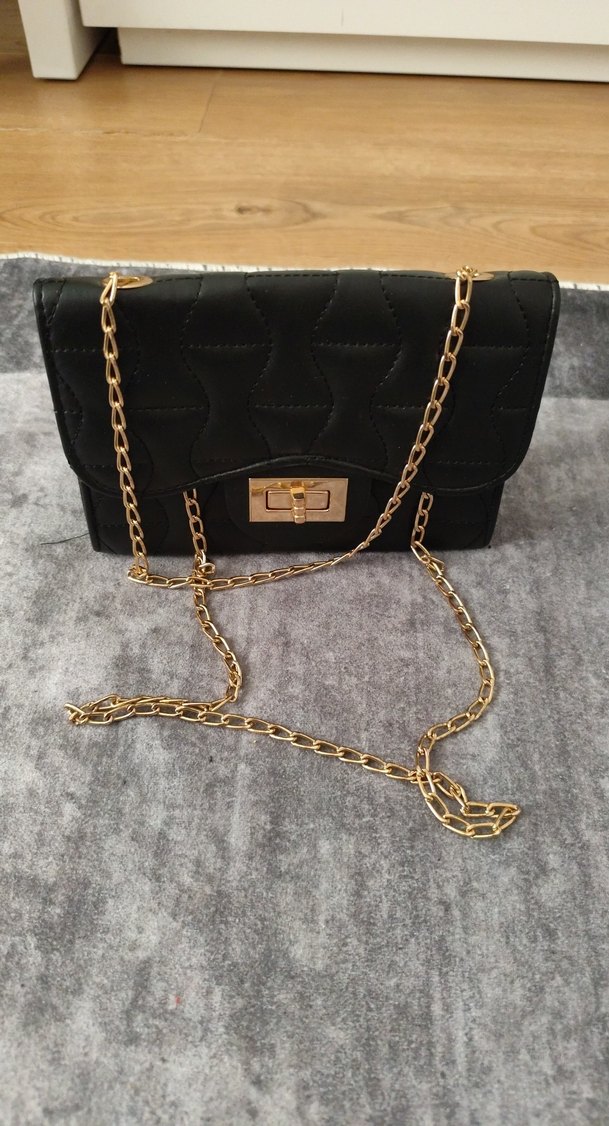 Altın Zincir Detaylı Siyah Biker Çanta - Görsel 2